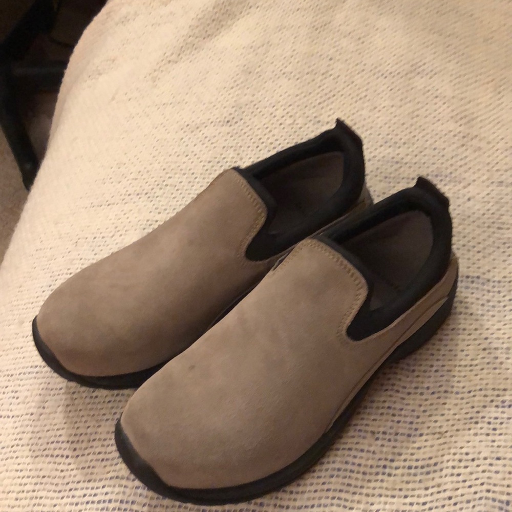 Lands end sneakers